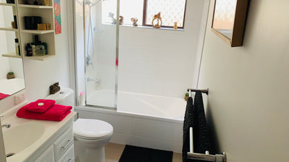 Brisbane St. Lucia 4067 - VIP Hosting - Own Private Bathroom and Healthy Meals daily