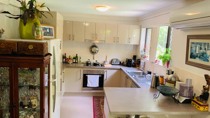 Brisbane St. Lucia 4067 - VIP Hosting - Own Private Bathroom and Healthy Meals daily